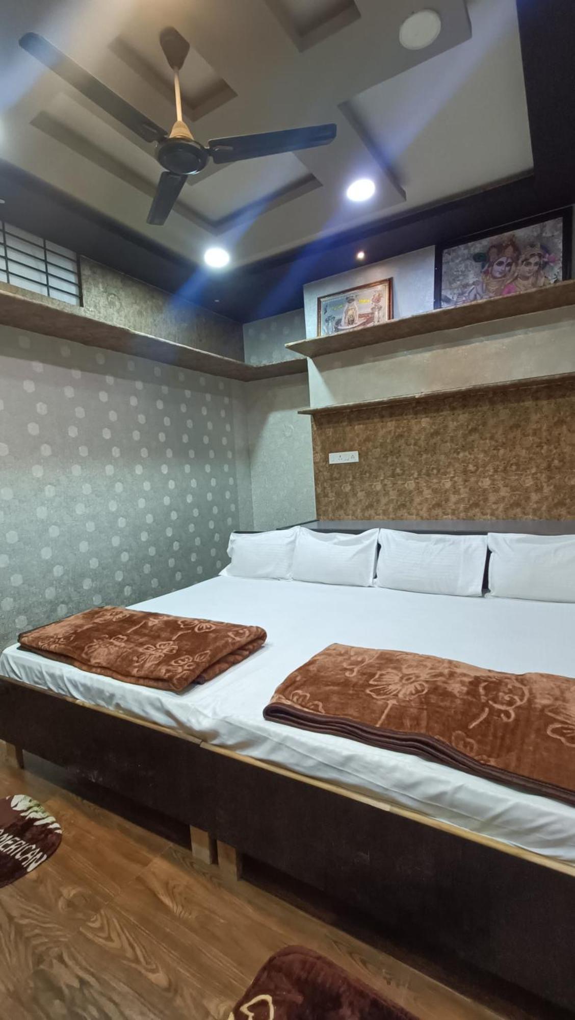 Mangaldeep Guest House Ujjain Exteriör bild